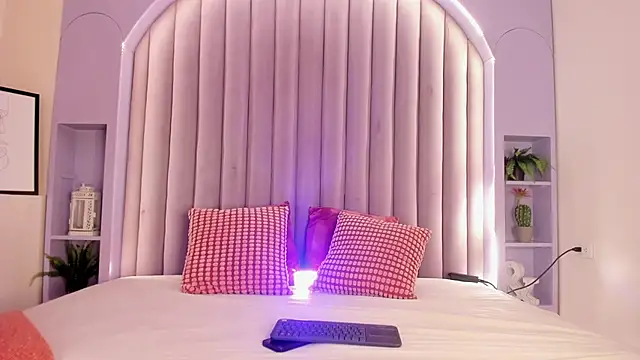 AmberStonne   online show from 17, 3, 2026