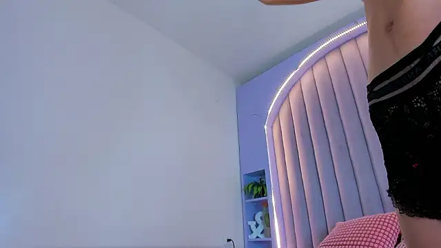 AmberStonne   online show from 20, 2, 2026