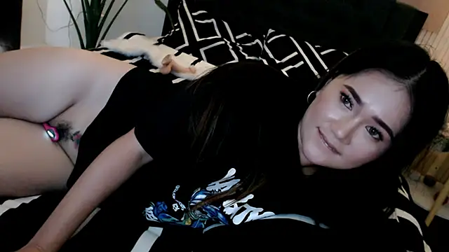 Snapshot of simplykhate chatting on 8, 6, 2026 simplykhate online show from 8, 6, 2026
