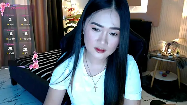 Snapshot of simplykhate chatting on 3, 6, 2026 simplykhate online show from 3, 6, 2026