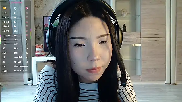 AprilOnilll online show from 23, 2, 2026