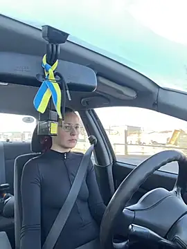 Lily Viola online show from 27, 3, 2026