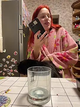 Lily Viola online show from 25, 2, 2026