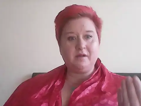 BustyRedxx online show from 23, 4, 2026