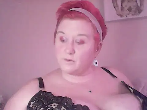 BustyRedxx online show from 17, 3, 2026