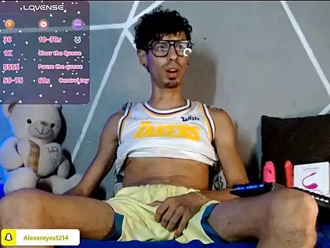 Snapshot of alexx_23cm chatting on 22, 5, 2026 alexx 23cm online show from 22, 5, 2026