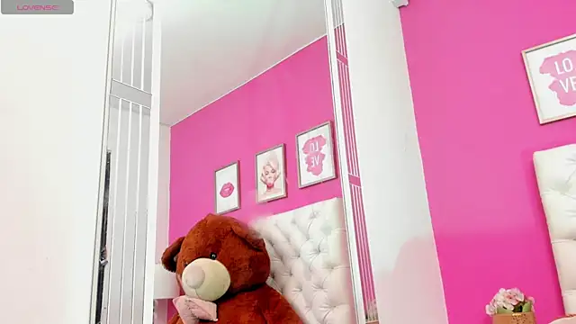 BrittanyWatson online show from 5, 3, 2026