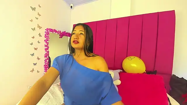 Mia Miller001 online show from 7, 2, 2026