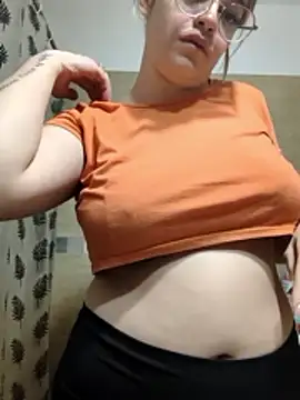 Snapshot of gisequeen chatting on 24, 4, 2026 gisequeen online show from 24, 4, 2026