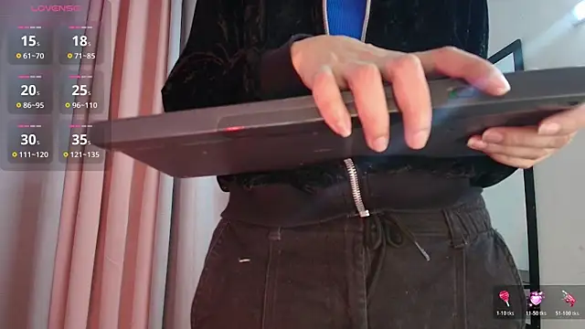 saray reesee online show from 13, 2, 2026