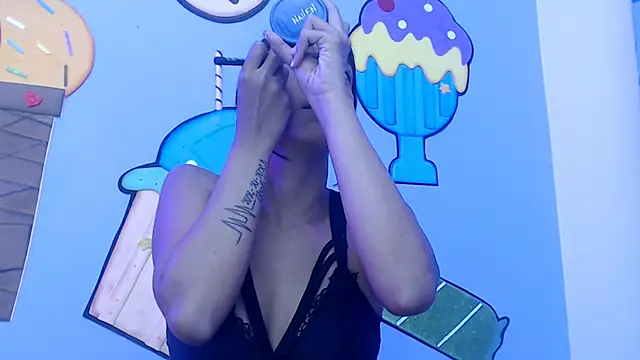 skinnysexzara18 online show from 3, 2, 2026