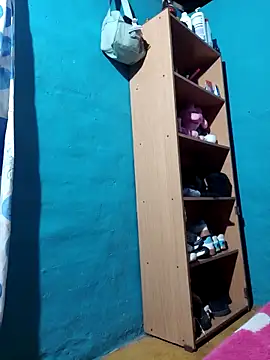 Saraa xx online show from 12, 4, 2026