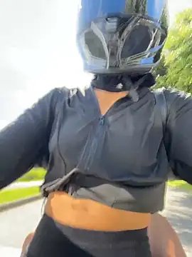 TaylorrHill online show from 20, 4, 2026