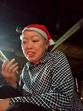 Agnes-baby online show from 11, 2, 2026