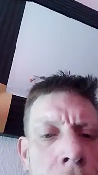 Snapshot of Der_Schoene_Penis chatting on 14, 4, 2026 Der Schoene Penis online show from 14, 4, 2026