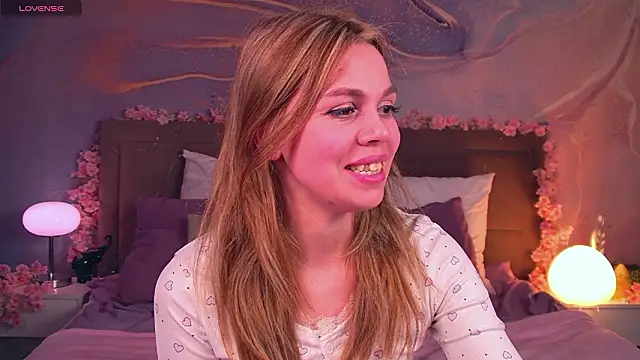 ScarletMarney online show from 2, 3, 2026