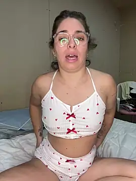 soyanahii online show from 8, 4, 2026