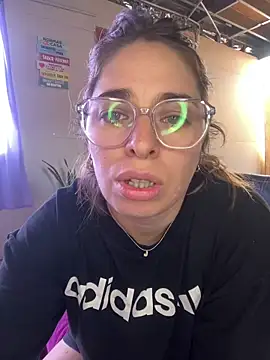 soyanahii online show from 9, 4, 2026