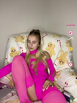 Snapshot of RahellaBlonde1 chatting on 13, 5, 2026 RahellaBlonde1 online show from 13, 5, 2026