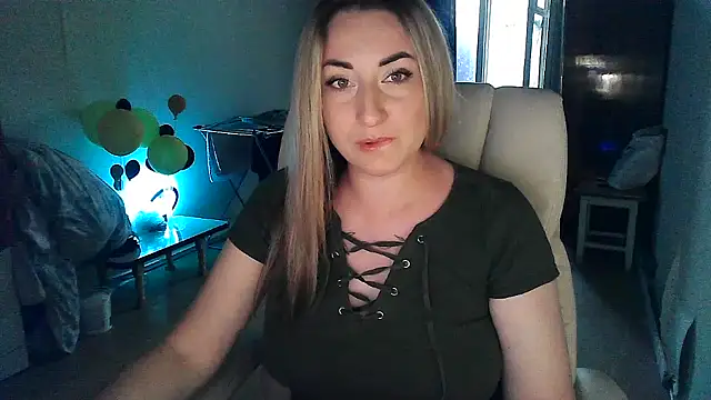 FoxyAnn12 online show from 21, 6, 2026