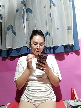 Sexyhanna14 online show from 2, 4, 2026