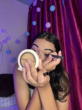 Iam Lyan  online show from 13, 2, 2026