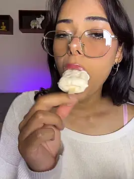 Iam Lyan  online show from 24, 5, 2026