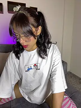 Iam Lyan  online show from 27, 5, 2026