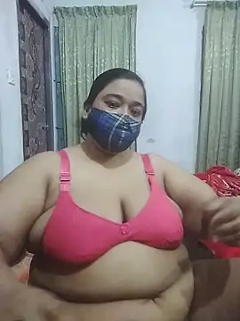 momo loves online show from 19, 4, 2026