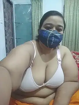 momo loves online show from 4, 3, 2026