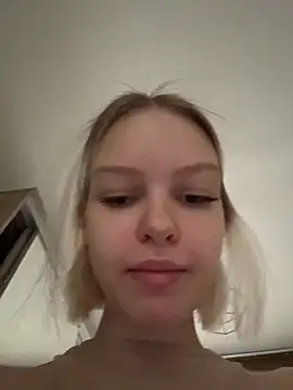 Snapshot of AshleyMur chatting on 13, 5, 2026 AshleyMur online show from 13, 5, 2026