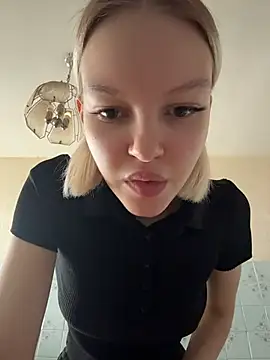 Snapshot of AshleyMur chatting on 11, 5, 2026 AshleyMur online show from 11, 5, 2026