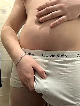 Snapshot of Slut18y chatting on 6, 1, 2026 Slut18y online show from 6, 1, 2026