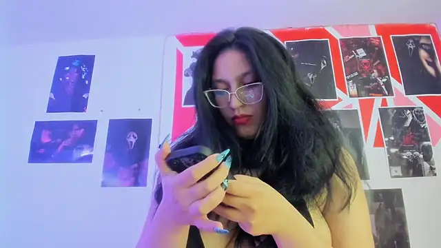 Snapshot of abril_onnel chatting on 28, 4, 2026 abril onnel online show from 28, 4, 2026