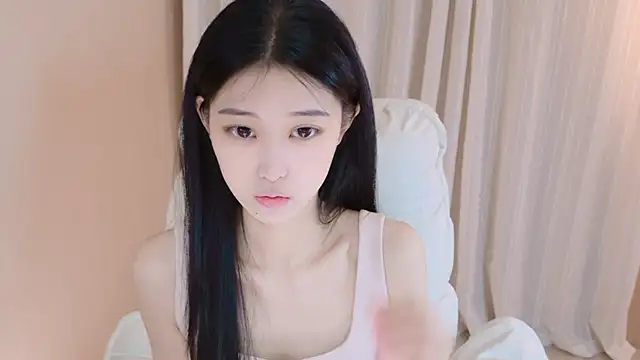 Snapshot of iiiiiiiiiu chatting on 13, 4, 2026 iiiiiiiiiu online show from 13, 4, 2026