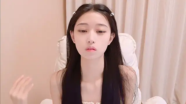 Snapshot of iiiiiiiiiu chatting on 14, 4, 2026 iiiiiiiiiu online show from 14, 4, 2026