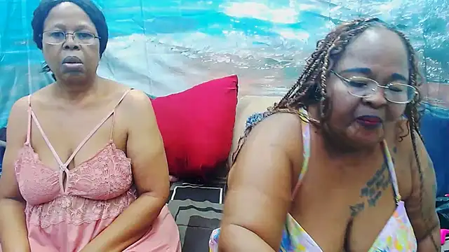 Snapshot of SEXY_MATURExx chatting on 24, 6, 2026 SEXY MATURExx online show from 24, 6, 2026