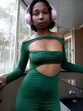 Snapshot of ExtraDoll chatting on 24, 4, 2026 ExtraDoll online show from 24, 4, 2026