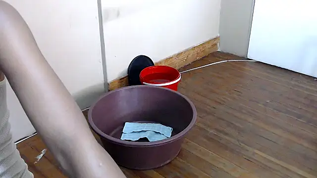 ExtraDoll online show from 8, 2, 2026