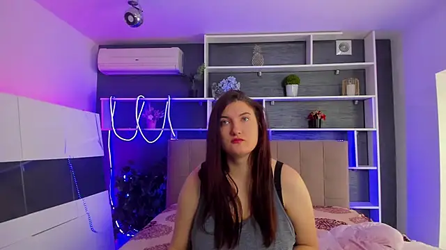 StephieRousee online show from 5, 2, 2026