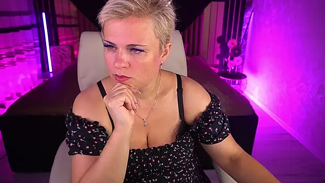 CrystalVibe online show from 19, 7, 2026