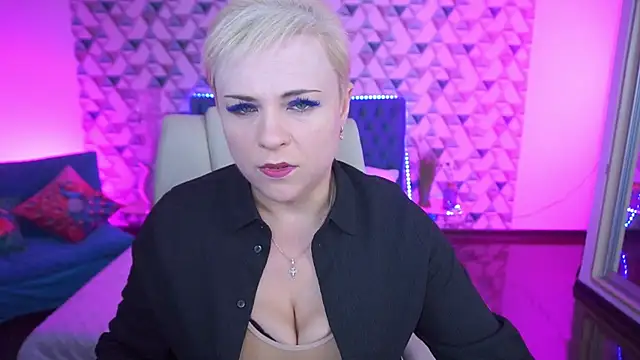 Snapshot of CrystalVibe chatting on 30, 5, 2026 CrystalVibe online show from 30, 5, 2026
