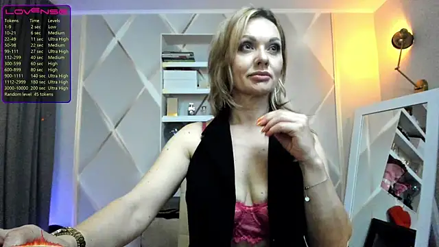 Monika-peach online show from 19, 6, 2026