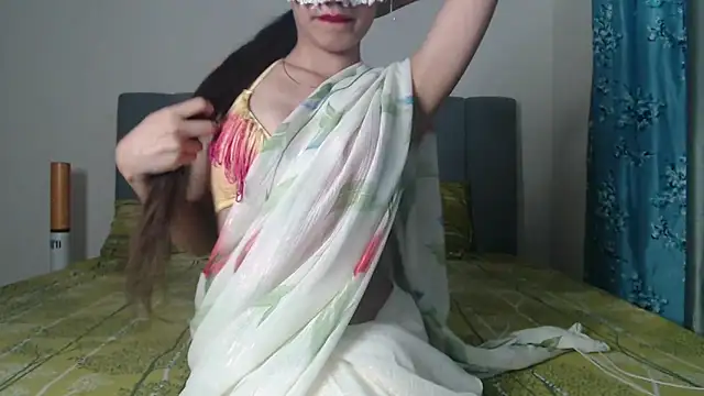 Snapshot of Hottie_heer chatting on 27, 4, 2026 Hottie heer online show from 27, 4, 2026