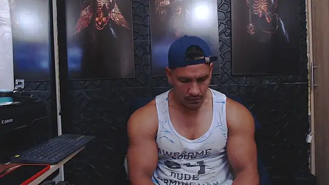 Snapshot of viktor_herrera chatting on 26, 5, 2026 viktor herrera online show from 26, 5, 2026