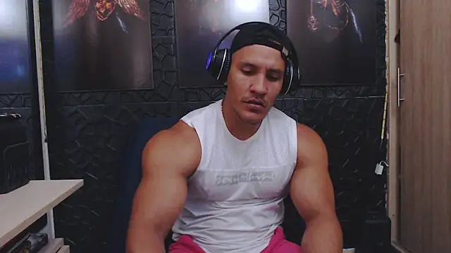Snapshot of viktor_herrera chatting on 22, 5, 2026 viktor herrera online show from 22, 5, 2026