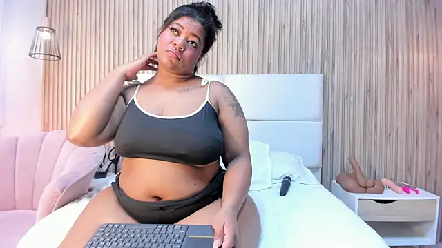 rachell queen  online show from 17, 2, 2026