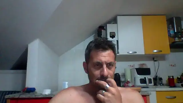 Snapshot of colosone chatting on 9, 6, 2026 colosone online show from 9, 6, 2026
