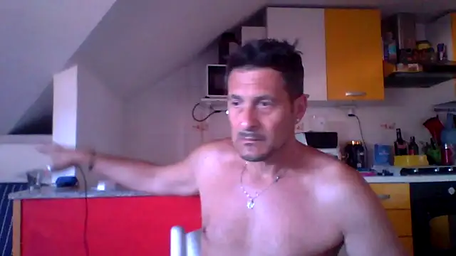 Snapshot of colosone chatting on 19, 6, 2026 colosone online show from 19, 6, 2026