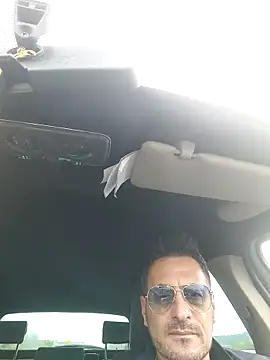 Snapshot of colosone chatting on 1, 11, 2025 colosone online show from 1, 11, 2025